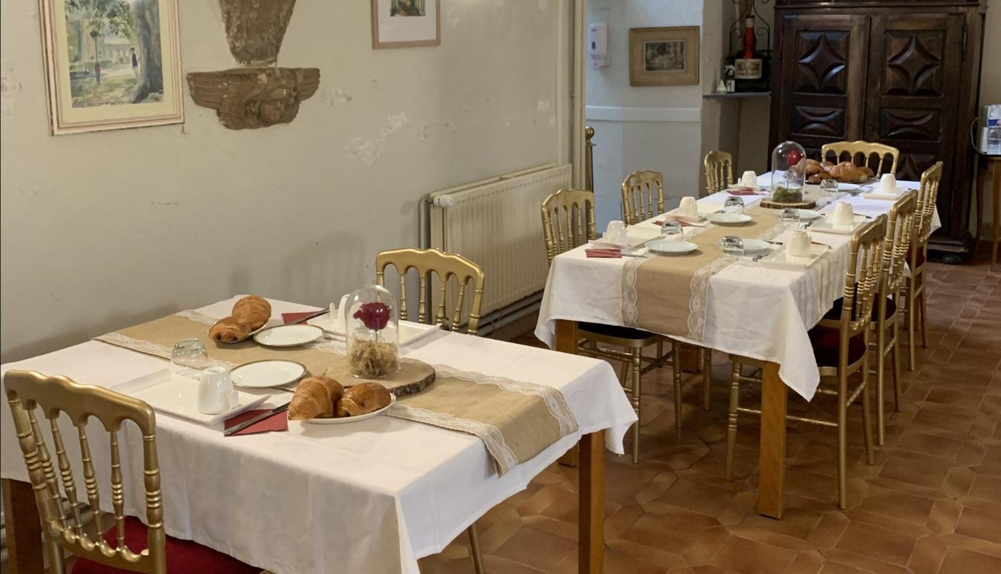 Chateau De Mornay Saint-Pierre-de-l'Isle エクステリア 写真